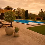 Apartment Tourist Farm Ranc Velka *