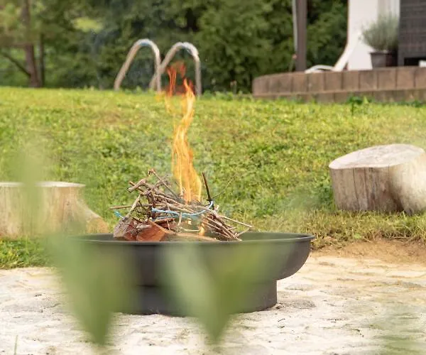 Tourist Farm Ranc Velka アパート *