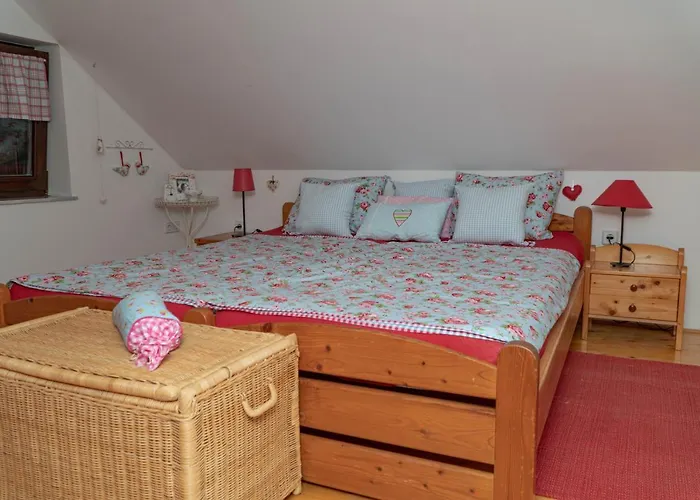 Tourist Farm Ranc Velka アパート *